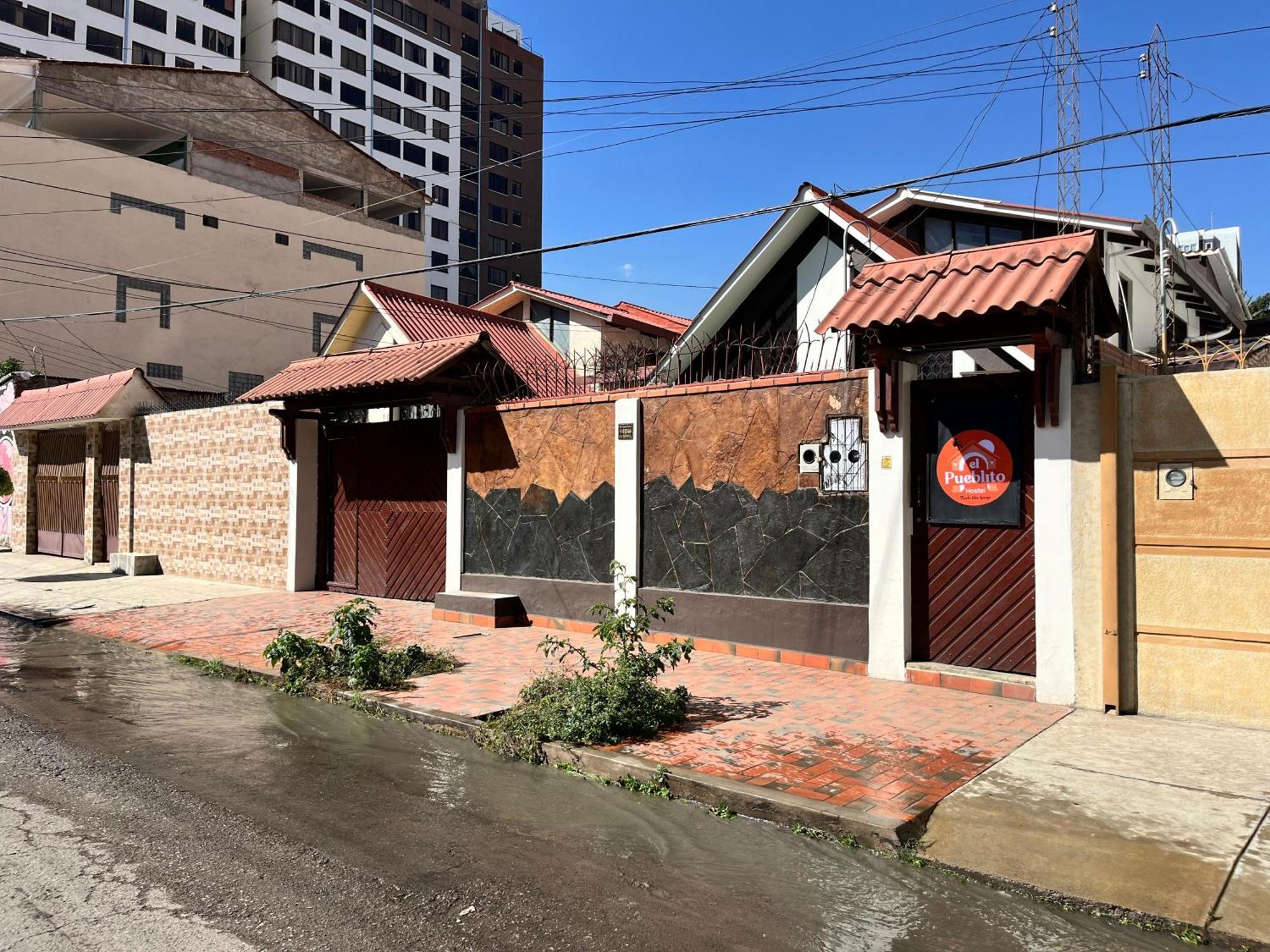 Ostello El Pueblito Cochabamba Esterno foto